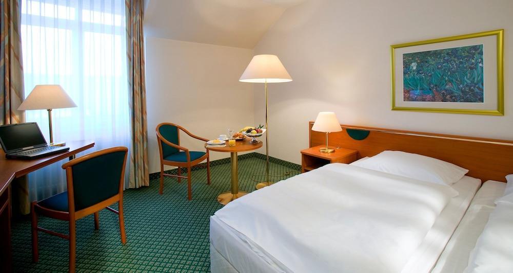 Victor'S Residenz-Hotel Gera Esterno foto